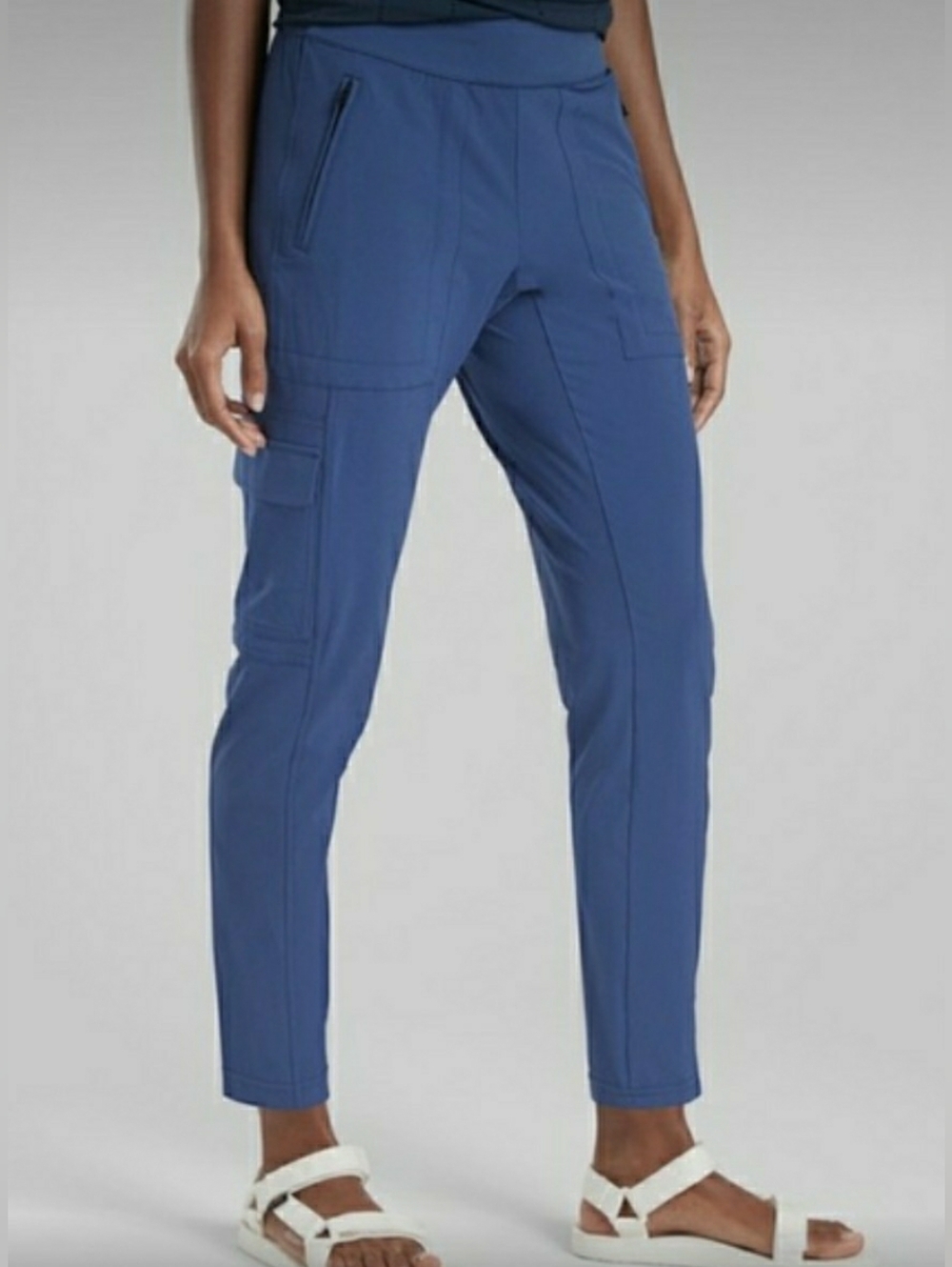Athleta Chelsea Cargo Ankle Pants - Blue - Size 6